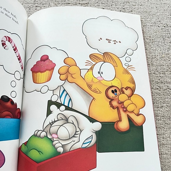 Garfields Night Before Christmas Book by Clement C Moore; Jim Davis, Illustator - Picture 3 of 3
